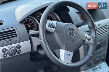Универсал Opel Astra 2006 в 