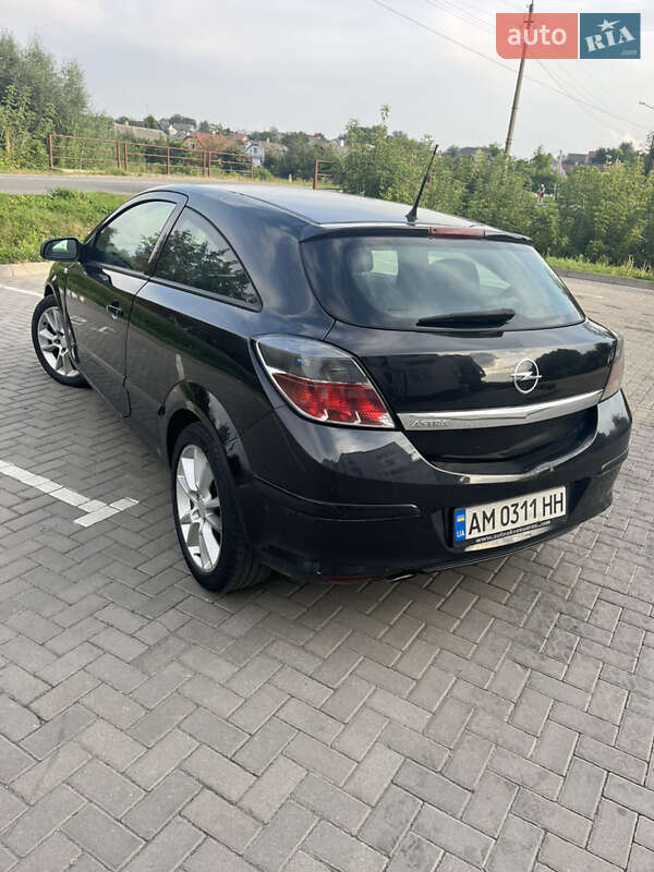 Хетчбек Opel Astra 2005 в Рівному