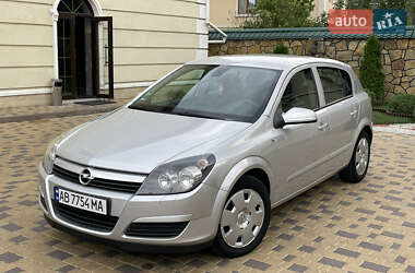 Хетчбек Opel Astra 2004 в Могилів-Подільському