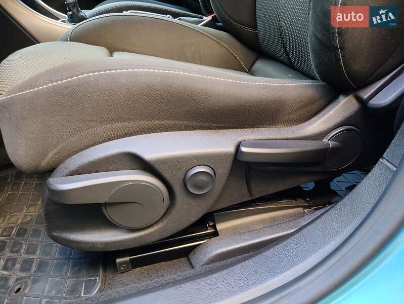 Універсал Opel Astra 2012 в Львові