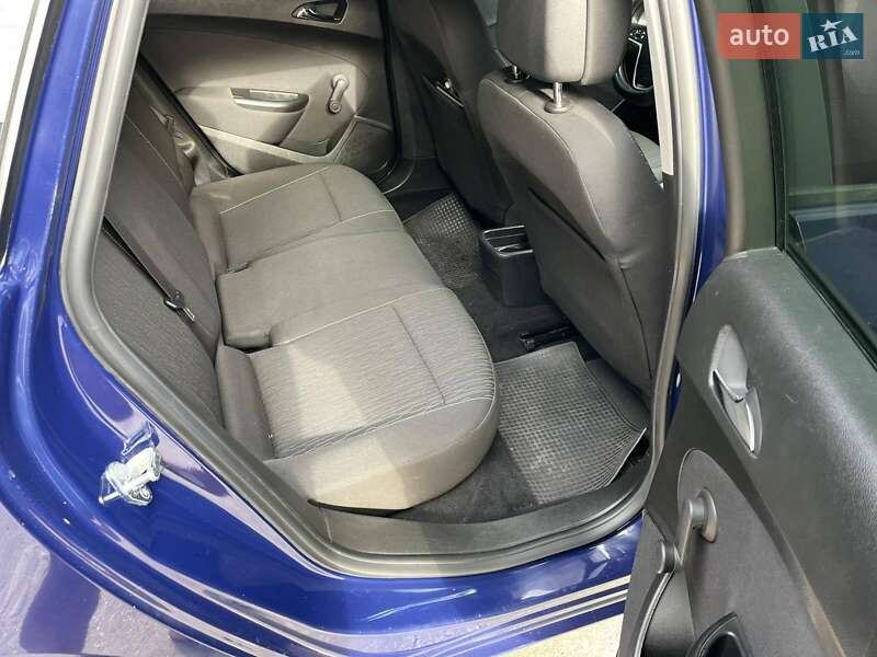 Универсал Opel Astra 2013 в Красилове