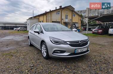 Универсал Opel Astra 2017 в Трускавце