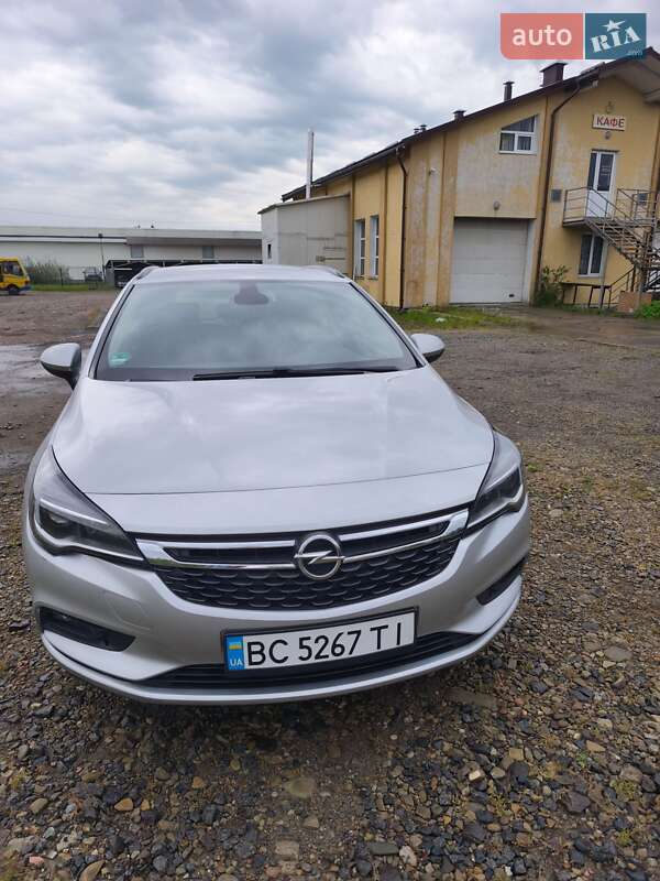 Универсал Opel Astra 2017 в Трускавце