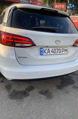 Универсал Opel Astra 2018 в 