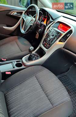 Универсал Opel Astra 2011 в 