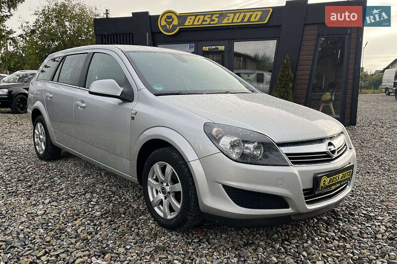 Универсал Opel Astra 2010 в Коломые