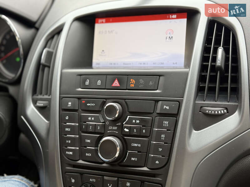 Универсал Opel Astra 2015 в Тернополе