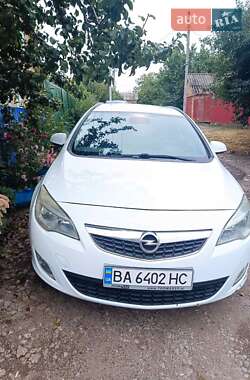 Універсал Opel Astra 2011 в Кропивницькому