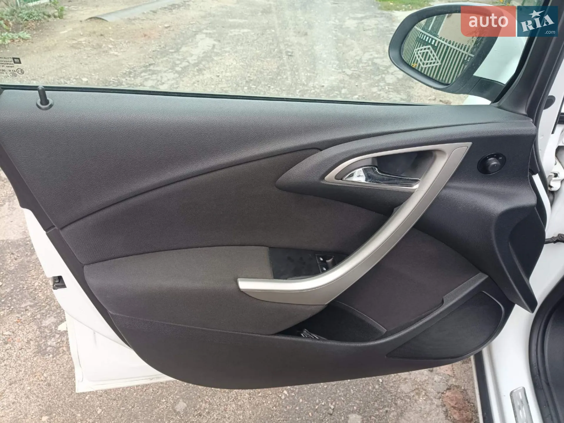 2011 Opel Astra - мініатюра 12
