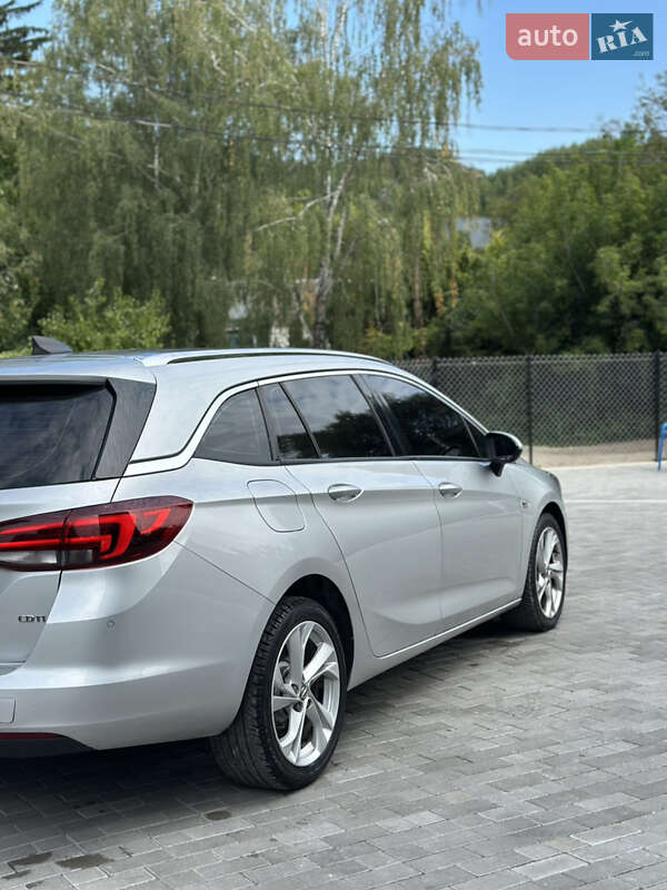 Универсал Opel Astra 2016 в Кременце