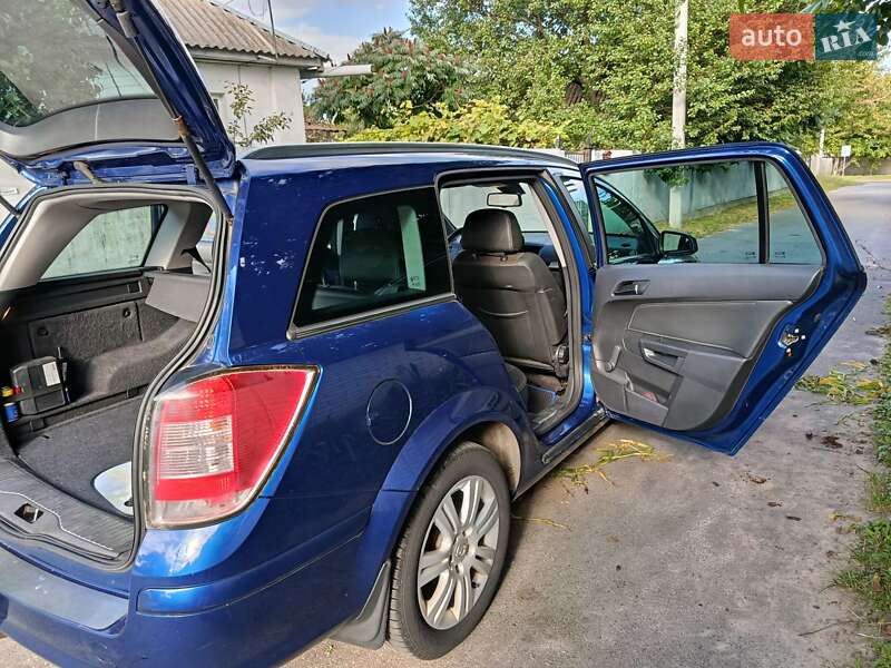 Универсал Opel Astra 2009 в Борисполе