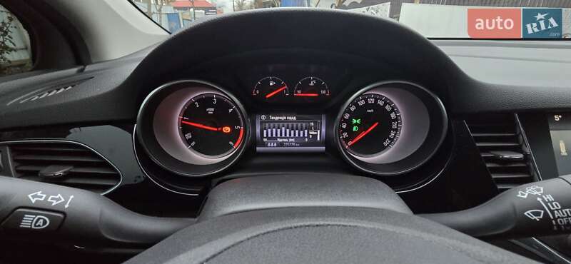 Универсал Opel Astra 2018 в Умани