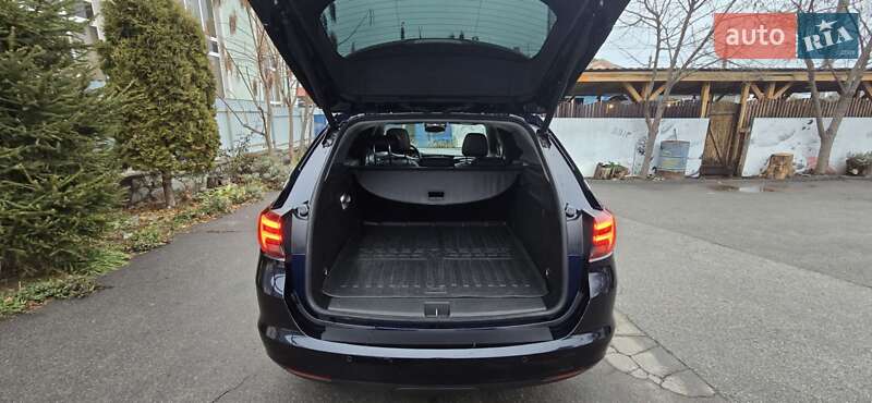 Универсал Opel Astra 2018 в Умани