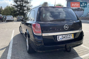 Универсал Opel Astra 2005 в 