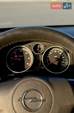 Универсал Opel Astra 2009 в 