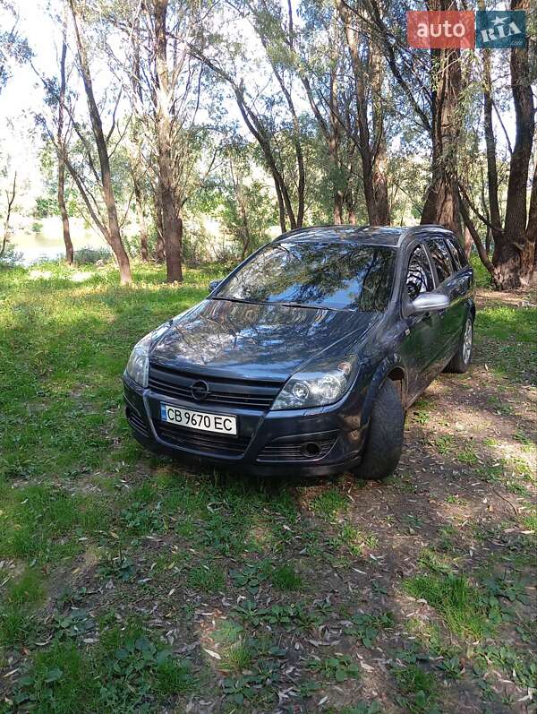 Універсал Opel Astra 2006 в Новгород-Сіверському