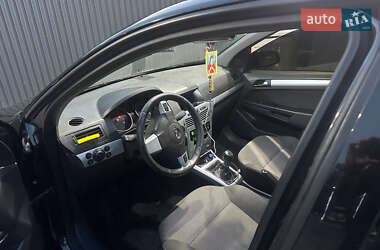 Хэтчбек Opel Astra 2009 в 