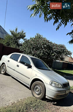 Седан Opel Astra 2005 в Дергачах