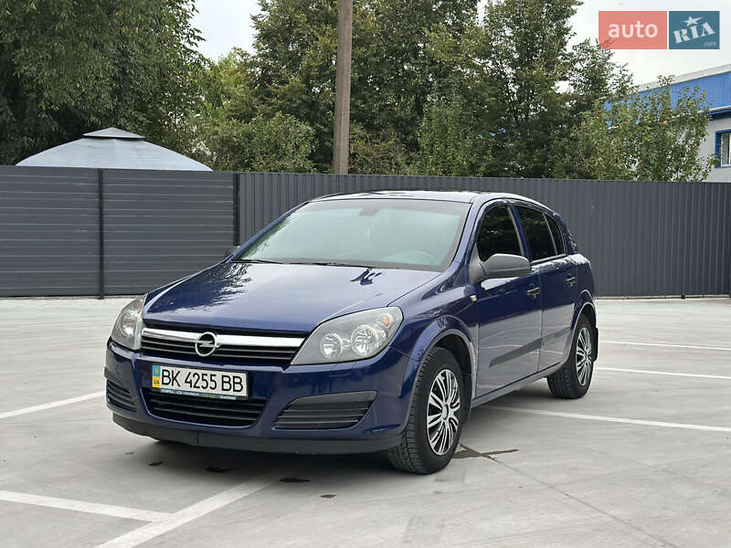 Хэтчбек Opel Astra 2005 в Звягеле