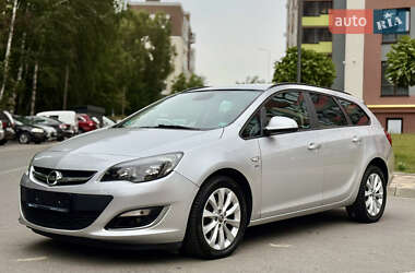 Универсал Opel Astra 2014 в Тернополе