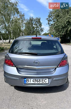 Хэтчбек Opel Astra 2011 в 