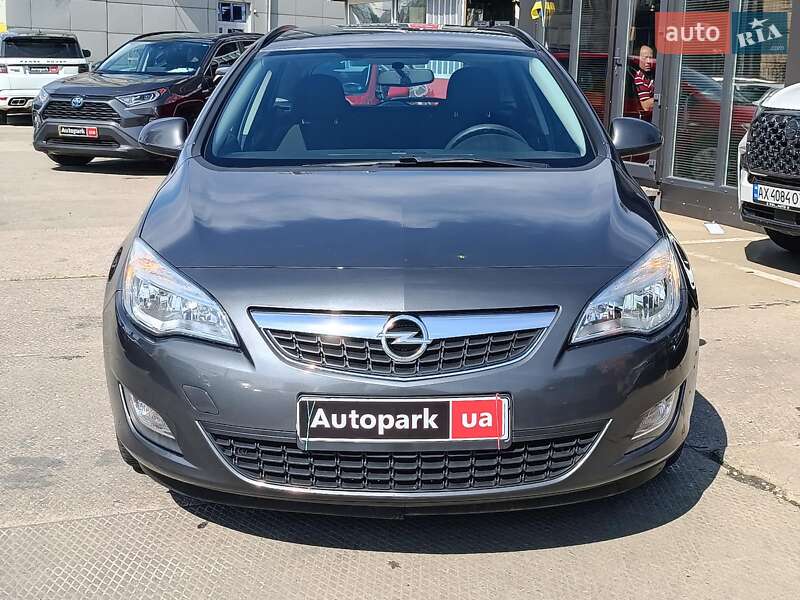 Универсал Opel Astra 2012 в Харькове