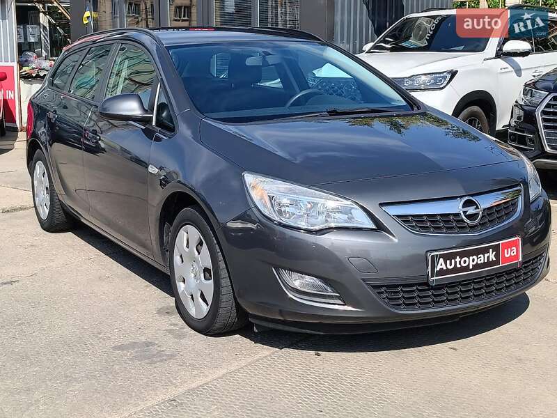 Универсал Opel Astra 2012 в Харькове