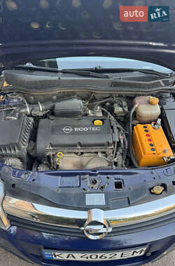 Універсал Opel Astra 2006 в 