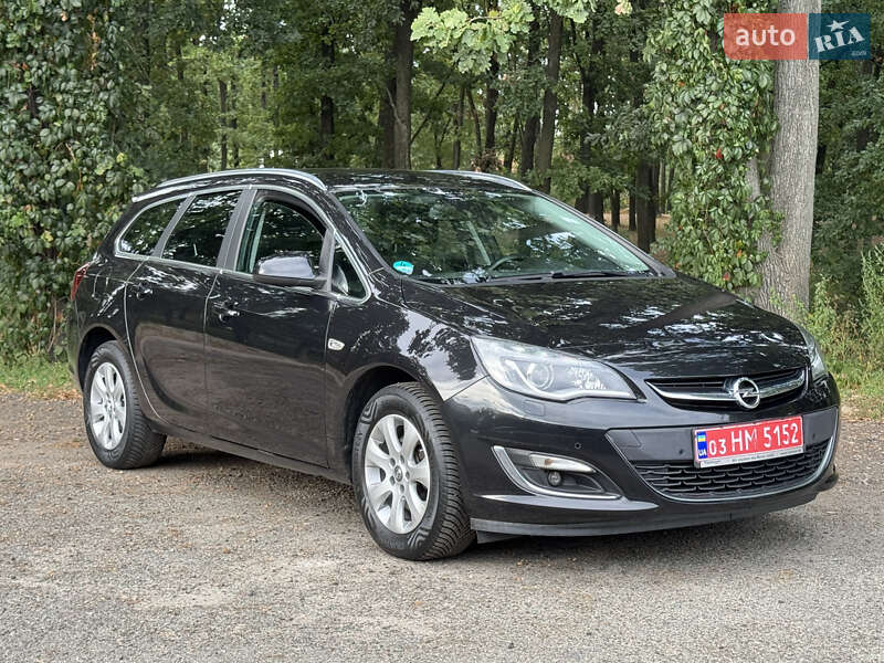 Универсал Opel Astra 2016 в Киеве