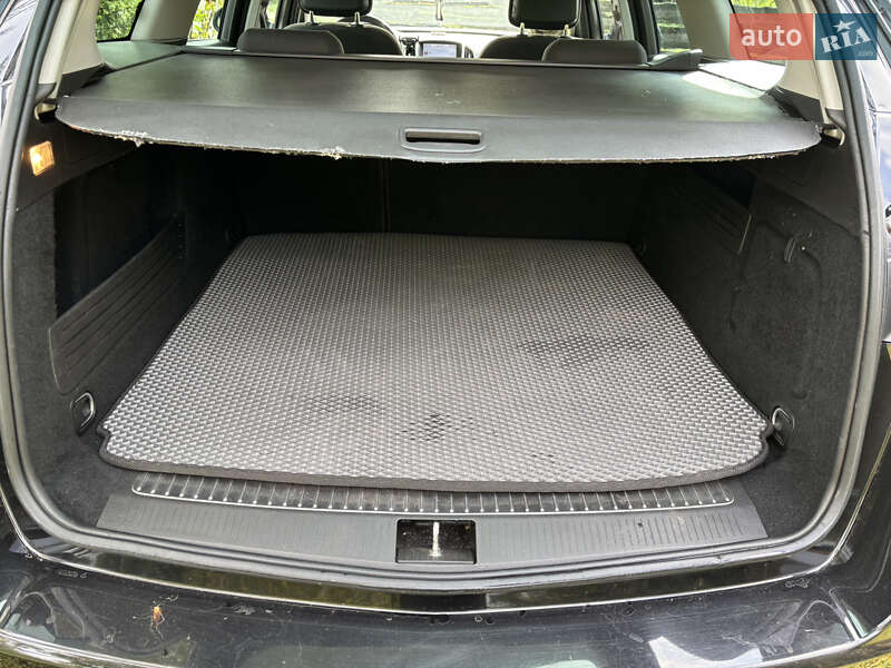 Универсал Opel Astra 2011 в Луцке