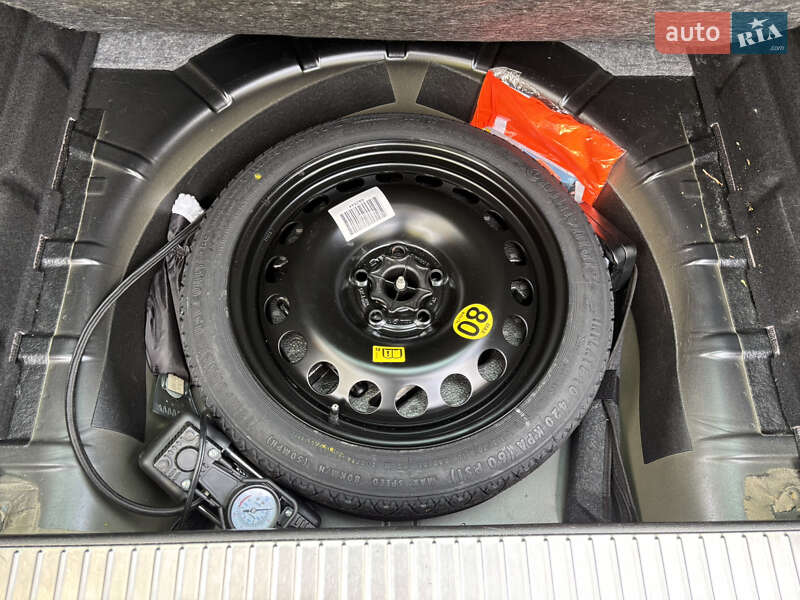 Универсал Opel Astra 2011 в Луцке