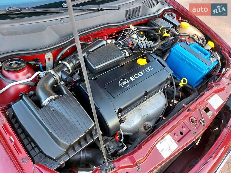 Седан Opel Astra 2008 в Тростянце