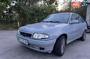 Седан Opel Astra 1995 в Ровно