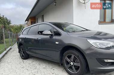Универсал Opel Astra 2013 в 
