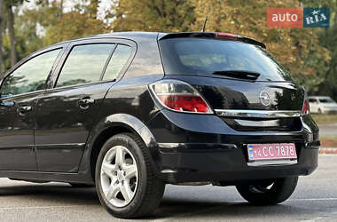 Хэтчбек Opel Astra 2007 в 