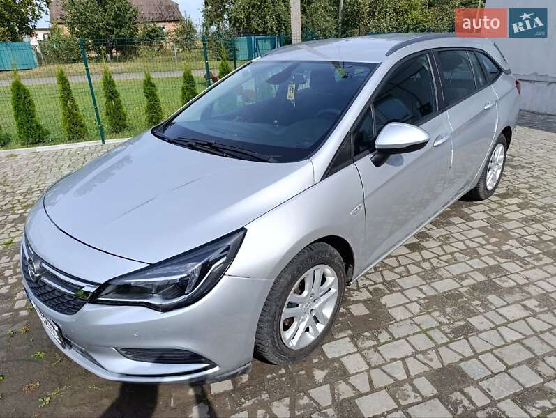 Універсал Opel Astra 2016 в Луцьку