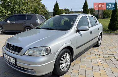 Седан Opel Astra 2000 в 