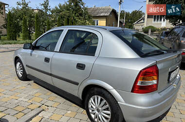 Седан Opel Astra 2000 в 