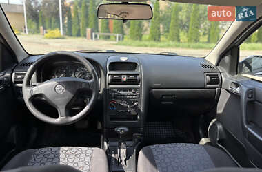 Седан Opel Astra 2000 в 