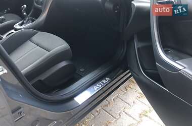 Универсал Opel Astra 2015 в 