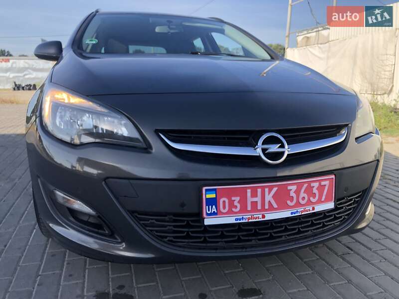 Универсал Opel Astra 2015 в Черновцах