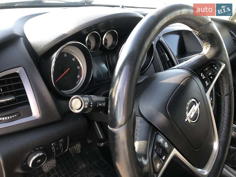 Универсал Opel Astra 2015 в Черновцах