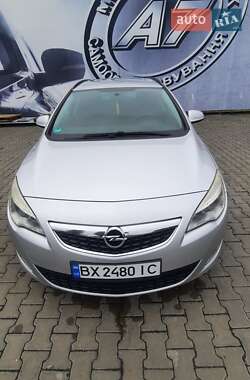 Універсал Opel Astra 2011 в Хмельницькому