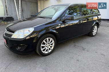 Універсал Opel Astra 2008 в Полтаві