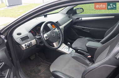 Хэтчбек Opel Astra 2008 в 