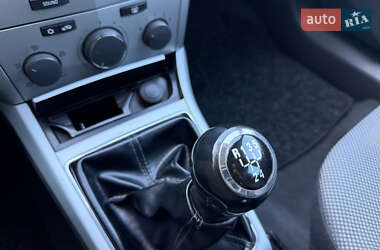 Универсал Opel Astra 2009 в 