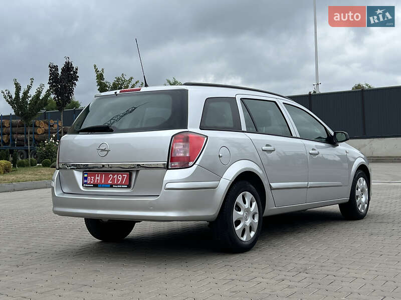Универсал Opel Astra 2007 в Луцке