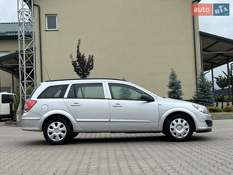 Универсал Opel Astra 2007 в Луцке