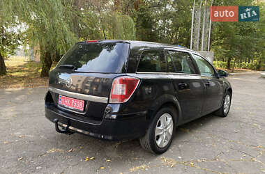 Универсал Opel Astra 2010 в 