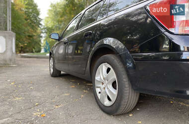 Универсал Opel Astra 2010 в 